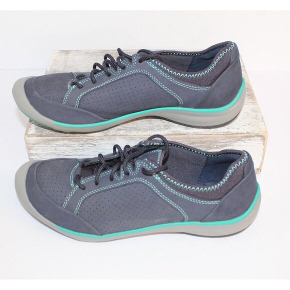 Clarks PRIVO Women's Blue Gray Casual Sneaker Flat Size 6 Comfort Walking Shoe - Picture 3 of 10